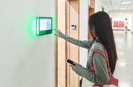 ����ԺУ�����õ�У�@������ģʽ��ϣ�ְ��ƈ��ع�����Q��������