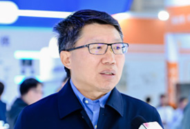 �н̆��������飺����� + �ǻۡ� �ƽ̌W(xu��)ʹ�c � AI+XR ��(y��ng)��